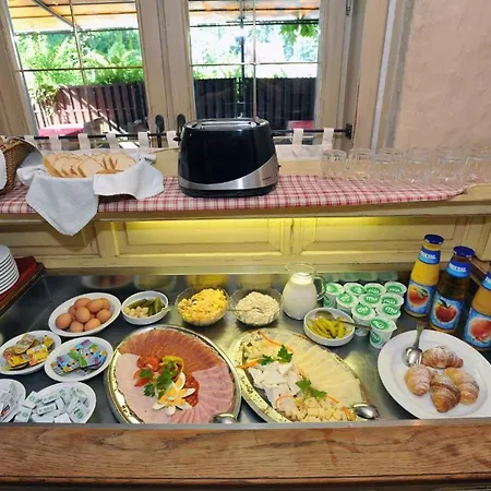 Jelen 1887 Bed & Breakfast 3*